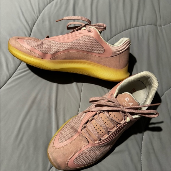 Rad Global v1 Trainer - Picture 3 of 4